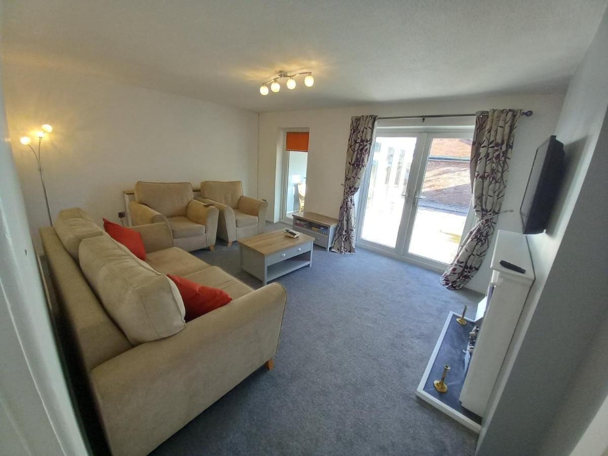 Lovely 3 Bedroom House Parking Garden Leominster Exterior foto